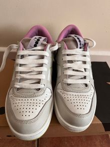 diadora sneakers size 4