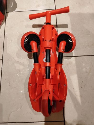 Scuttlebug ladybird ride-on