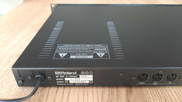 Roland U-220 RS-PCM Sound Module