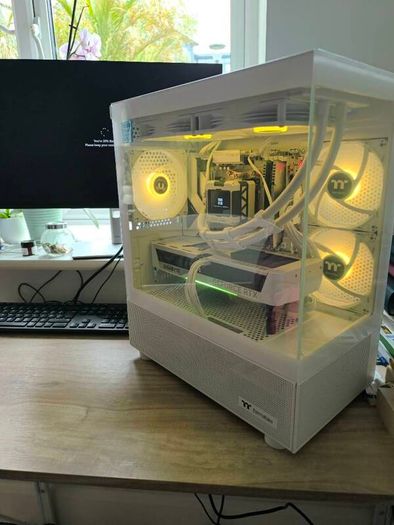 New Gaming Pc, 7800x3d, Rtx 5070, 32gb Ddr5, 1tb Ssd