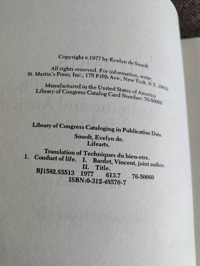 LIFE ARTS A Practical Guide to Total Being New Medicine and Ancient Wisdom by Evelyn de Smedt 1977 hardback in very good condition with some wear to the cover see all photos A4 size book 190 pages and illustrations FREE STANDARD POSTAGE INCLUDED