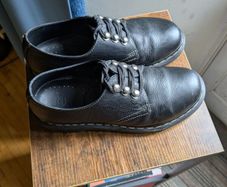 Dr Martens Shoes UK 6.5