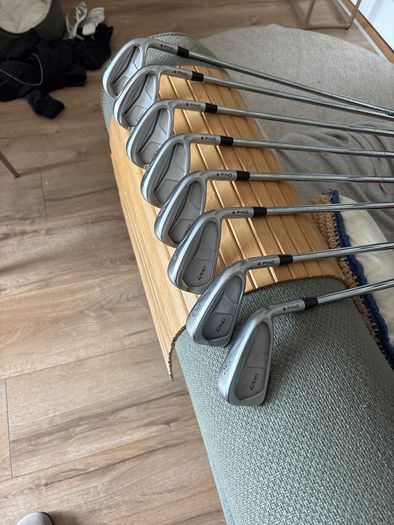Ping i200 irons red dot