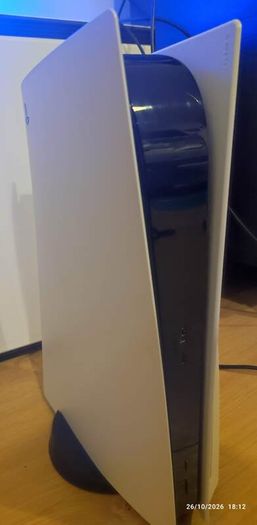 Playstation 5 - FW 13.42 - 2 controllers - Like new