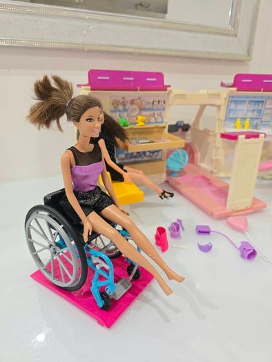 Barbie Medical Ambulance  Hospital Playset  Large Bundle