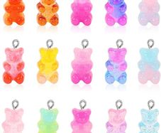 100 Pcs Gummy Bear Charms Pendants Cute Resin Bear Candy Charms in Bright Color Cartoon Bear Keychains Jewelry Necklace Charm Cute Bracelet Accessories for Child DIY Craft