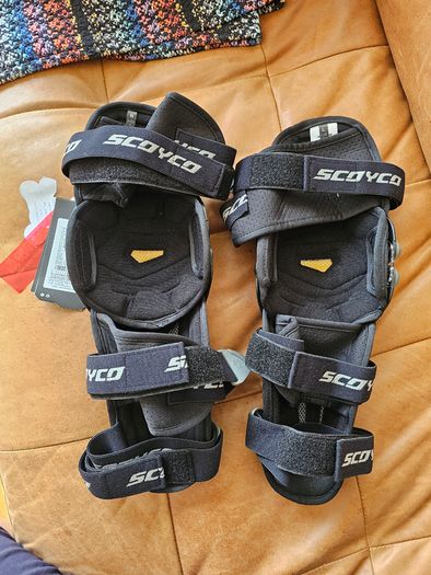 Motorcycle Kneepad SCOYCO K17