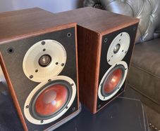 Dali Spektor 2 Bookshelf Speakers
