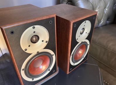 Dali Spektor 2 Bookshelf Speakers