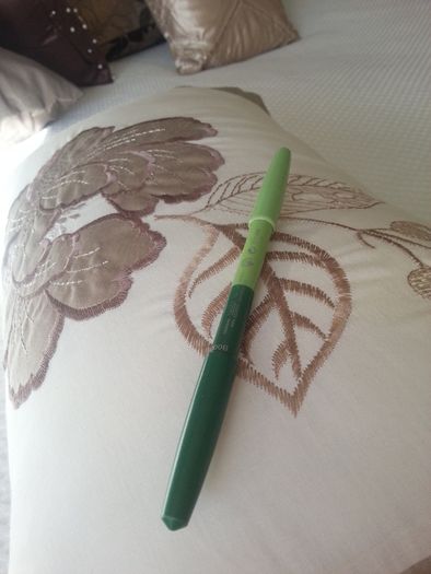 Green Eyeliner Pencil