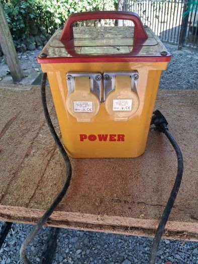 Transformer box and extension cable