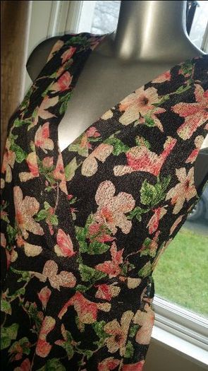 Blue Vanilla Black Floral Leaf Wrap Front V-Neck Dress size UK12 EU40 Postage included
