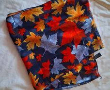 Ladies Maple Leaf Scarf arf