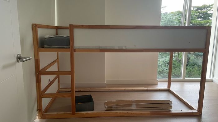 kura bed