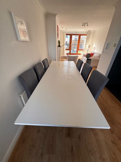 extendable dining table & 6 chairs