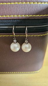 silver hook Salt water pearl drop earrings