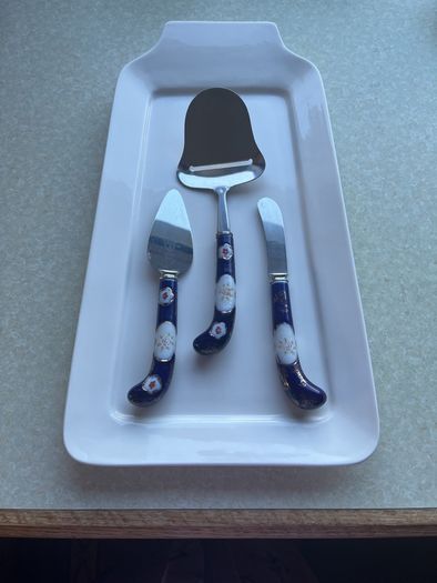 Antique Prill 3pce Cheese Set with 15inch Serving Platter