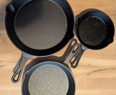 Cast iron pan set