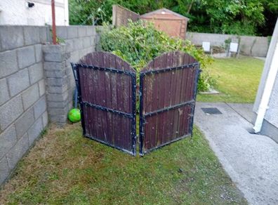 front gate bifold