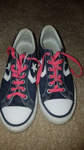 Girls Converse