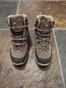Size 7 Quechua Women's Hiking Boots