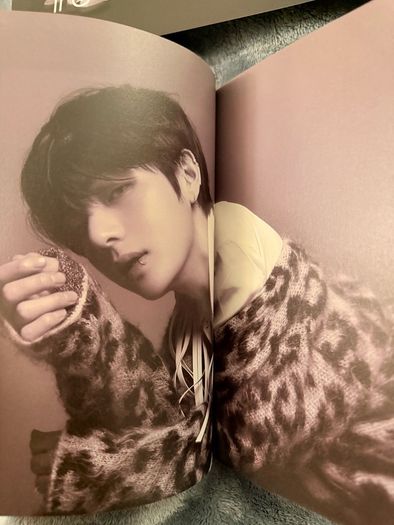 BTS Love Yourself Tear Album R Version +Poster