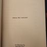 SAOL SAIGHDIURA. BY DONALL Mac Amhlaigh. First edition paperback in good condition. Image 4
