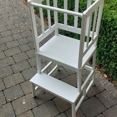 White Wooden Montessori Toddler Learning Tower  Kitchen Helper Stool Great Condition