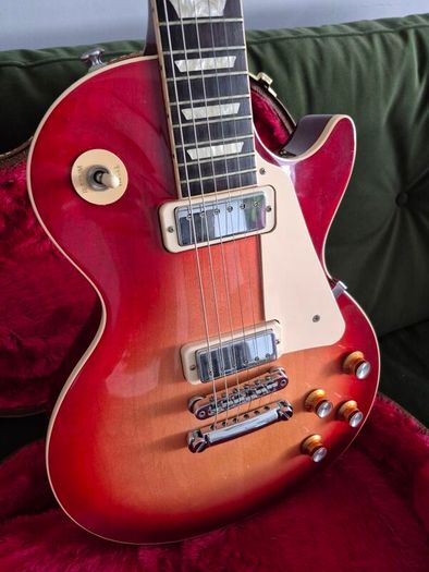 Gibson les paul deluxe