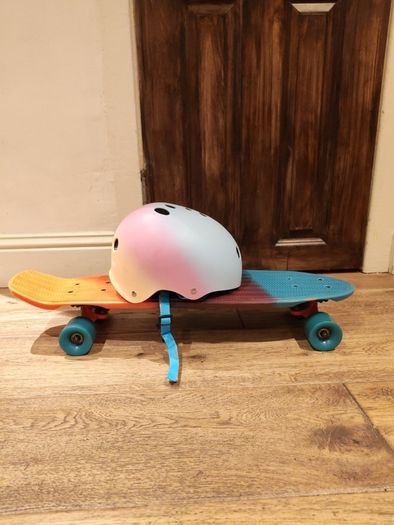 Penny Board + Helmet