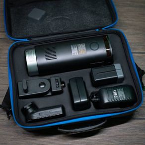 Neewer Q200 strobe light kit