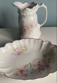 Reduced james Kent fine earthenware bowl and jug set