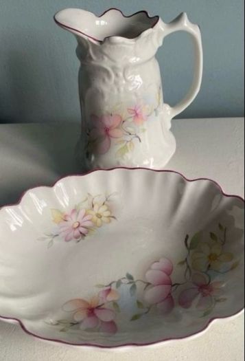 Reduced james Kent fine earthenware bowl and jug set