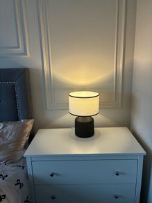 2 x bedside lamps