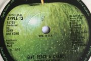 John Lennon/Plastic Ono Band vinyl single. - Give Peace a chance