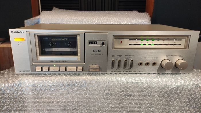 Hitachi D-E 25 Cassette Tape Deck