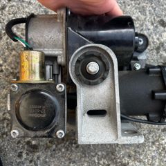 Discovery 3 Air suspension Compressor