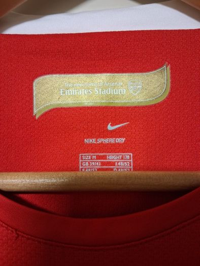 Arsenal Jersey. Official Nike Arsenal Mens Home Jersey From Season 2006 / 2008. Authentic Original From The Time. Not A Modern Day Remake.