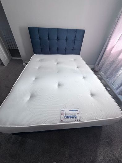 kingsize bed and mattress