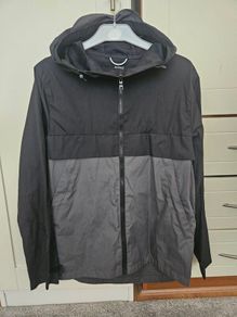 Shower proof jacket size S