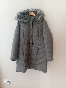 ladies winter jacket size XL. Used while pregnant,( maternity)