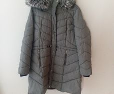 ladies winter jacket size XL. Used while pregnant,( maternity)