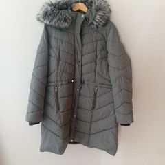 ladies winter jacket size XL. Used while pregnant,( maternity)