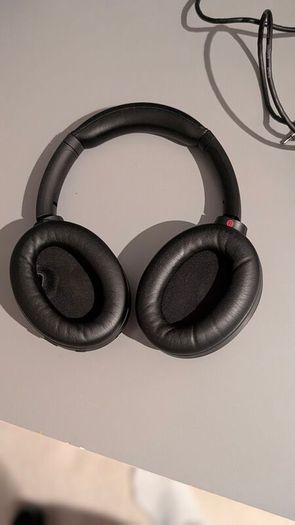 Sony Wh1000XM4 - Like New