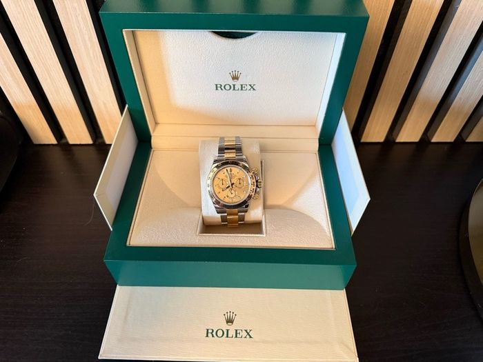 2021 Rolex Daytona 40mm Champagne Diall Full Set