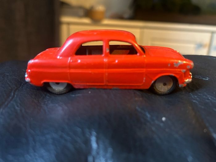 Corgi Ford Consul