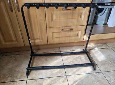 Guitar stand