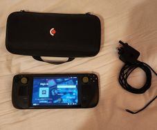 Steamdeck LCD + 256GB SD card
