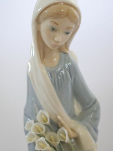 Lladro Figurine