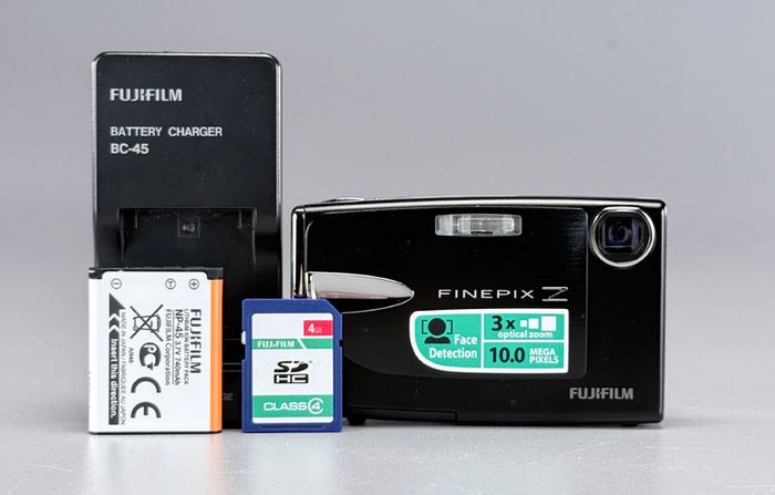 Fujifilm FinePix Z20fd, an ultra-compact digital point-and-shoot camera